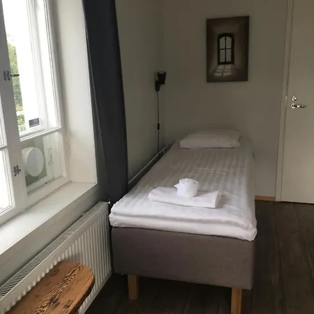 Hjalmar's *